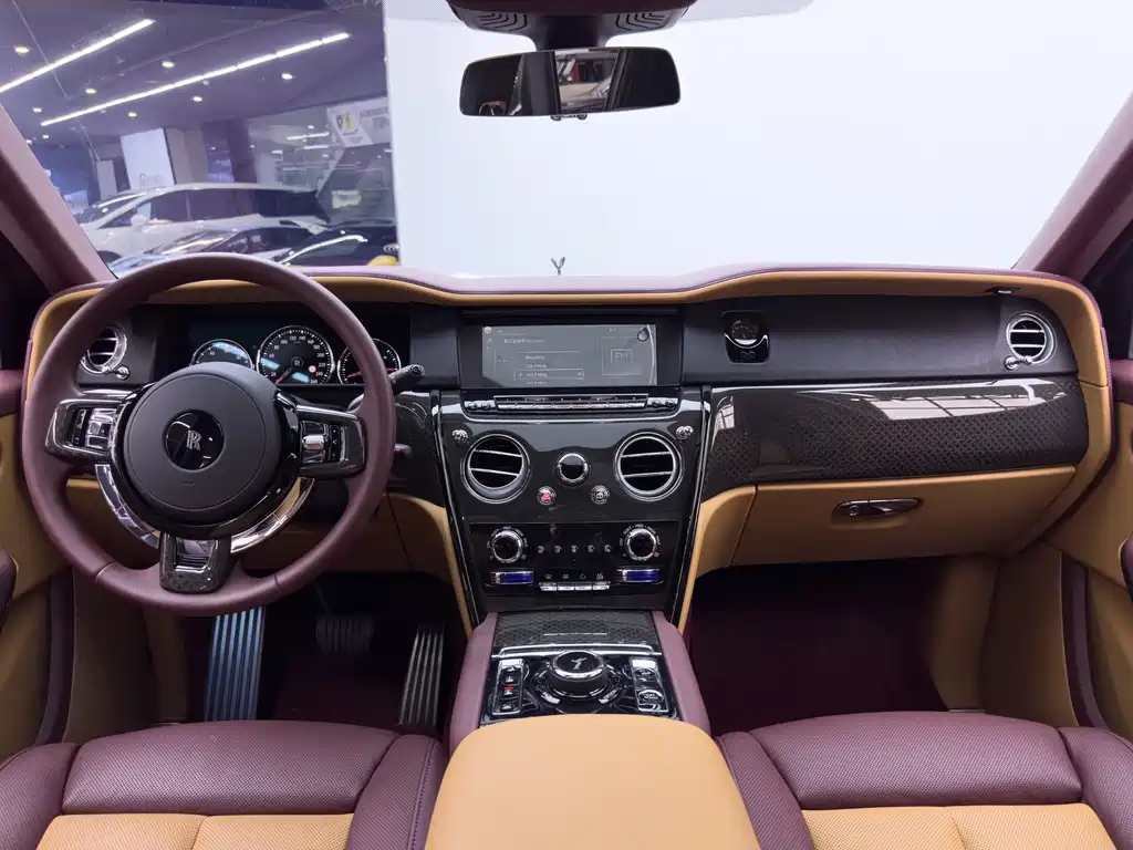 Rolls-Royce Cullinan — миниатюра 28