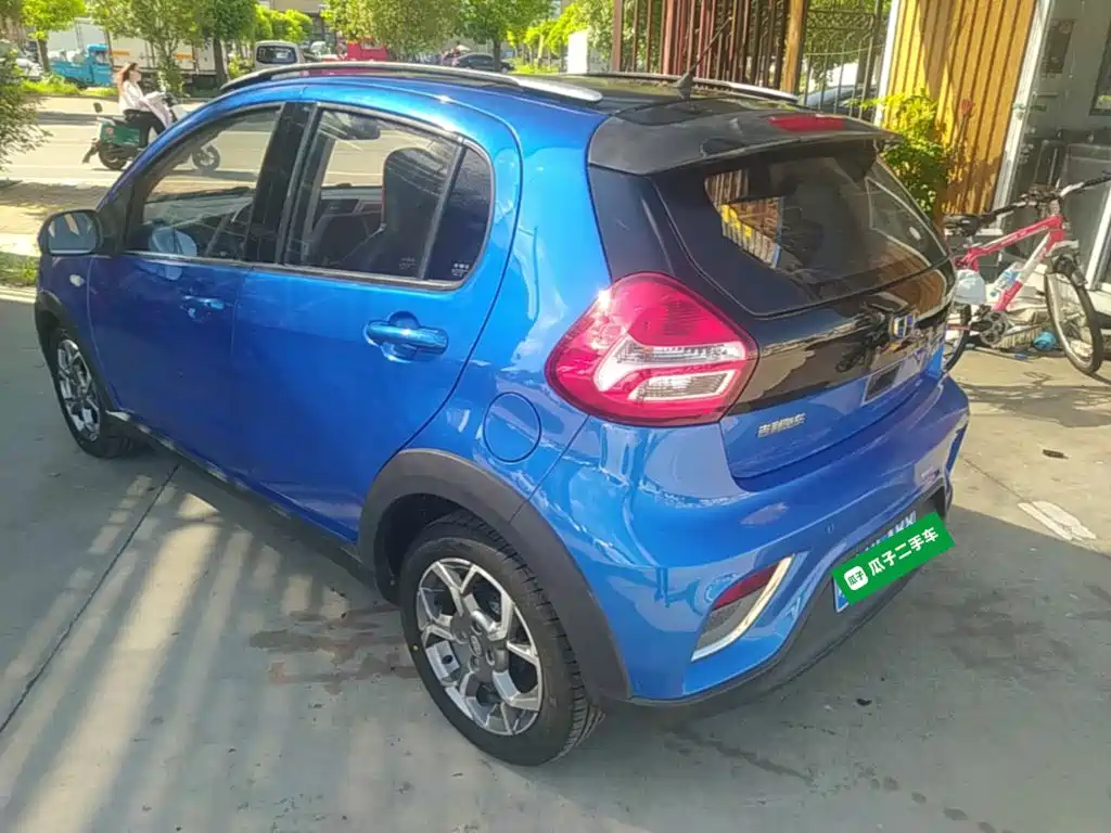 Geely Vision X1 — миниатюра 5