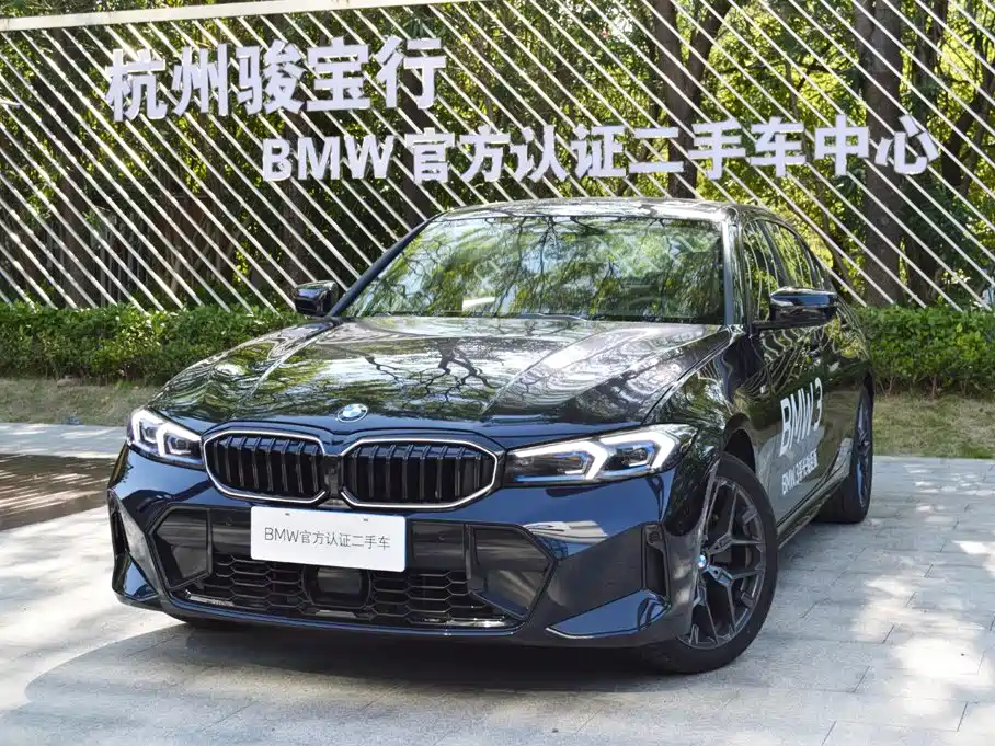 宝马3系 2026款 330Li 尊享型 M运动曜夜套装 2025