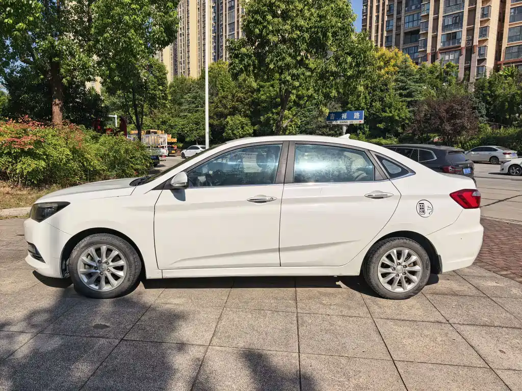 Changan V7 — миниатюра 3