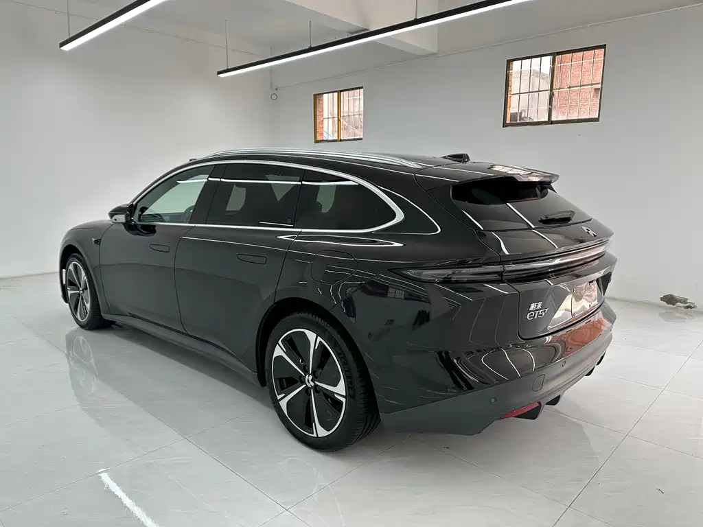 NIO NIO ET5T