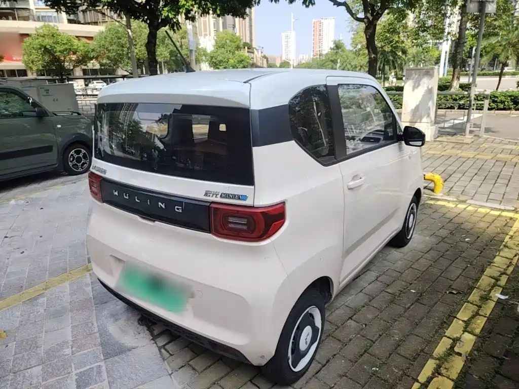 Wuling MINIEV — миниатюра 7