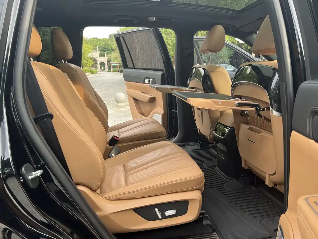 Li Auto Li ONE — миниатюра 10