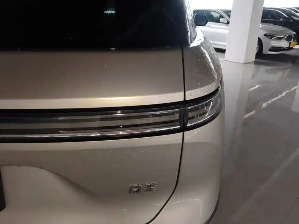 NIO ES8 2026 мест Executive