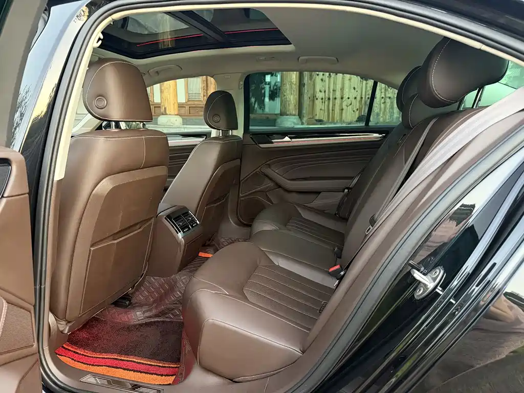 Volkswagen Phideon — миниатюра 9