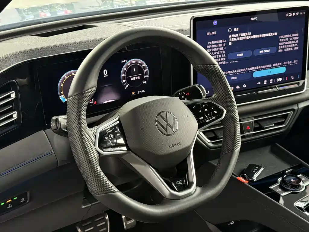 Volkswagen Tiguan L — миниатюра 8