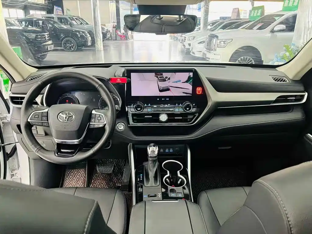 Toyota Highlander — миниатюра 8