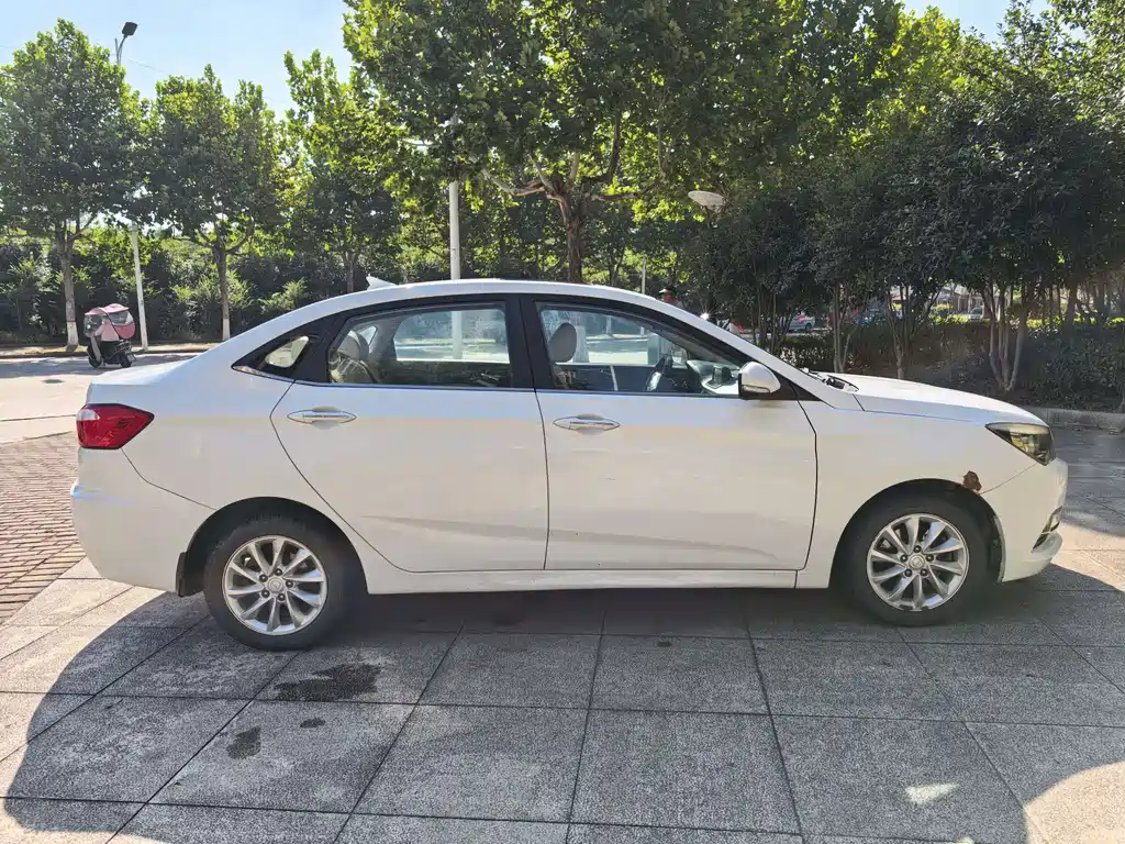 Changan V7 — миниатюра 9