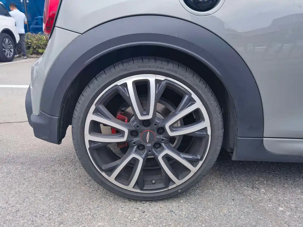 Mini JCW 2023 2.0T JOHN COOPER WORKS Pat Moss