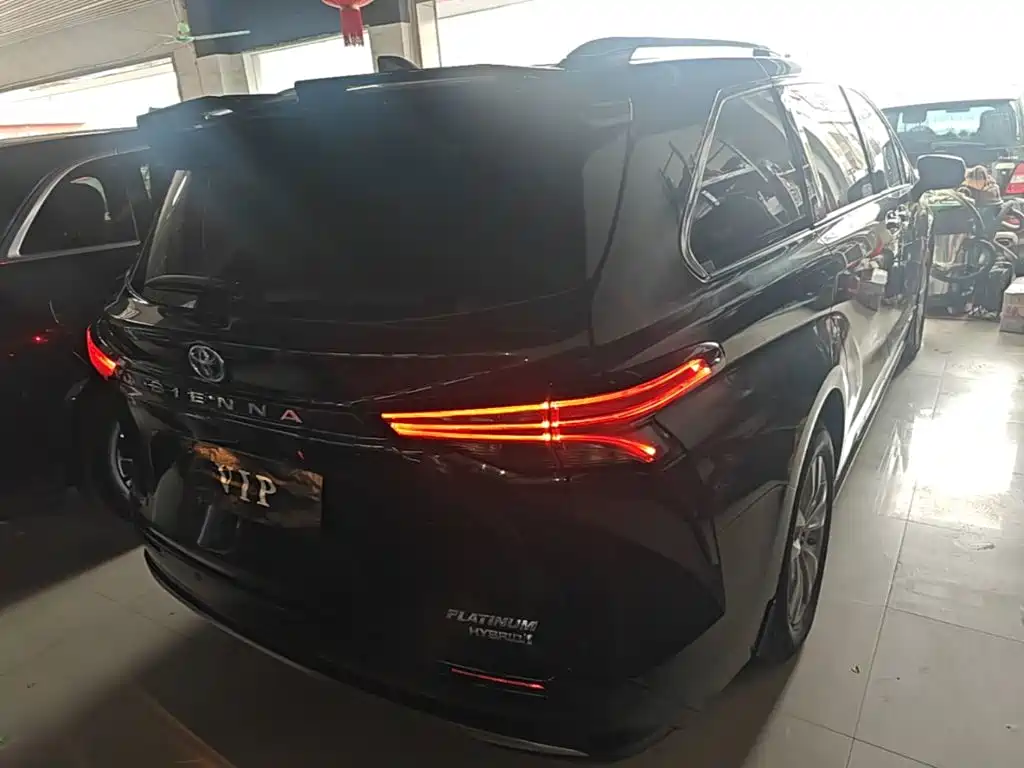 Toyota Sienna 2021 2.5L
