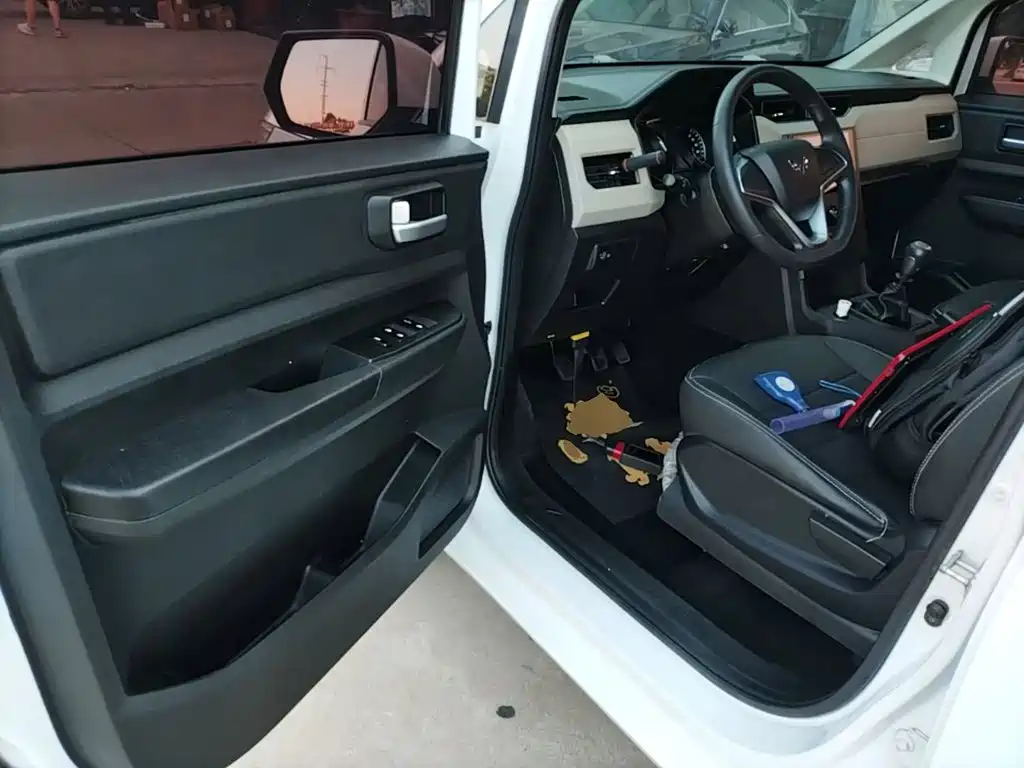 Wuling Hongguang PLUS — миниатюра 16