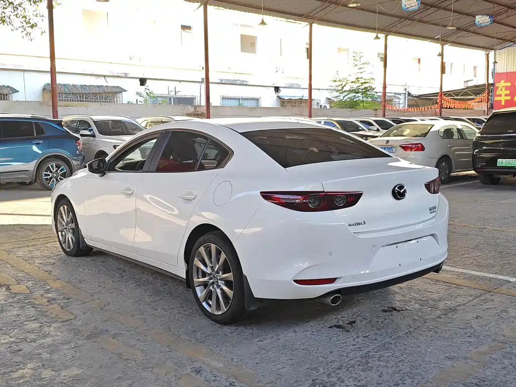 Mazda 3 Axela — миниатюра 10