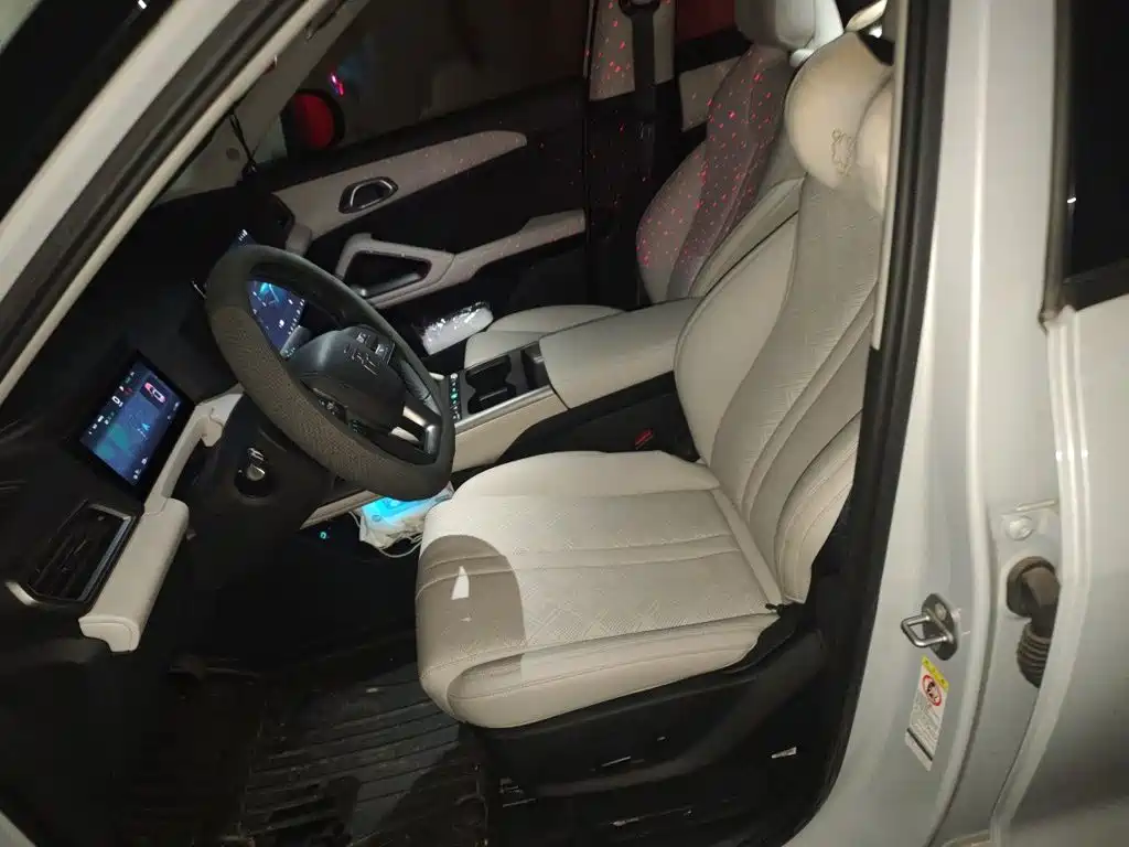 BYD Yuan UP — миниатюра 8