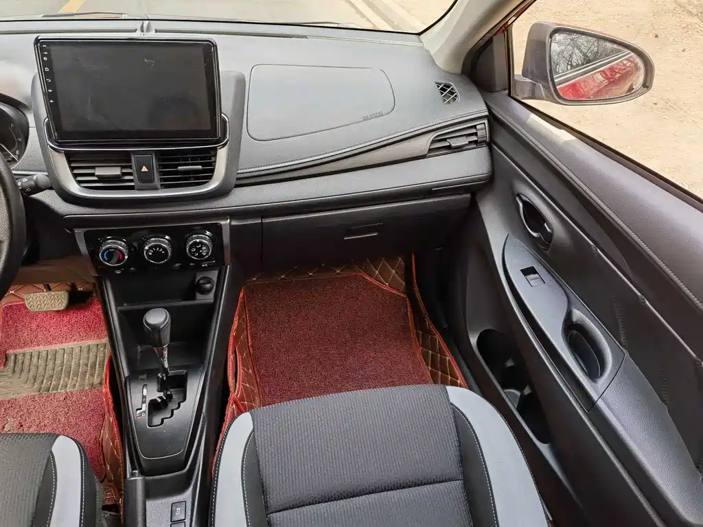 TOYOTA YARIS L ZHIXUAN