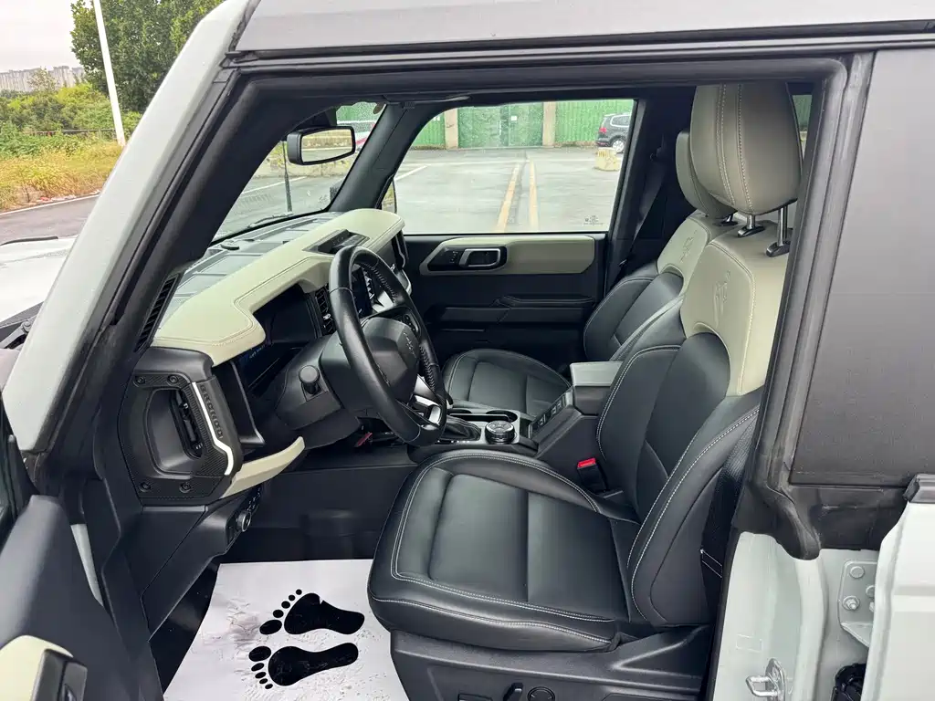 Ford Bronco — миниатюра 10