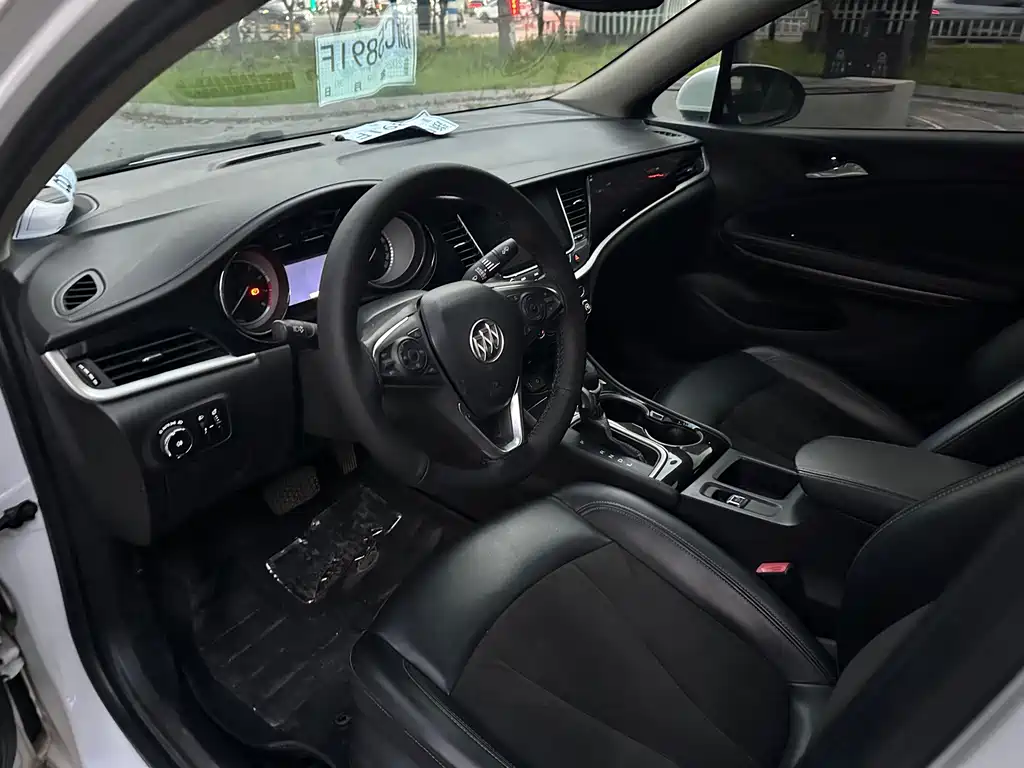 Buick Verano — миниатюра 14