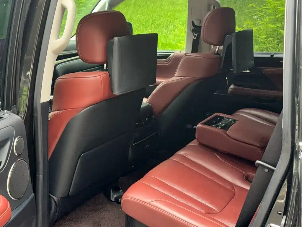 Lexus LX — миниатюра 14