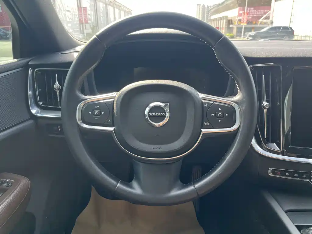 Volvo S60 — миниатюра 10