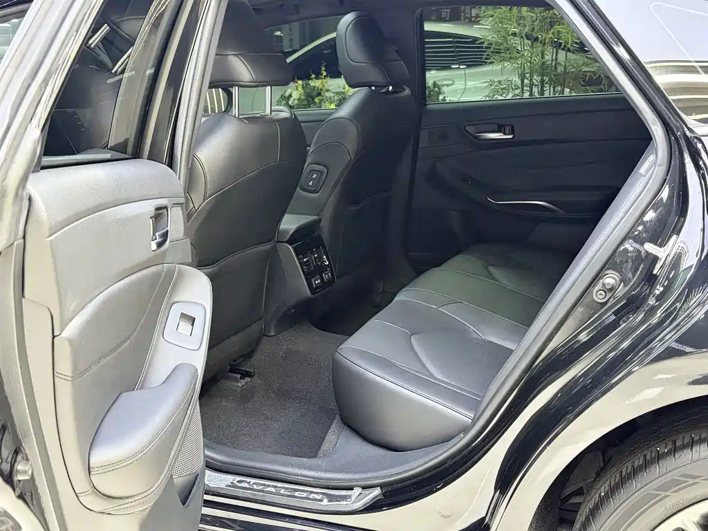 Toyota Avalon — миниатюра 11