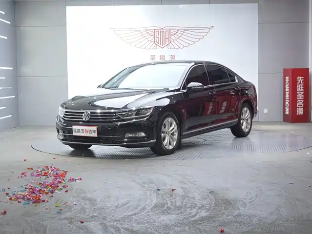 VOLKSWAGEN MAGOTAN 2019