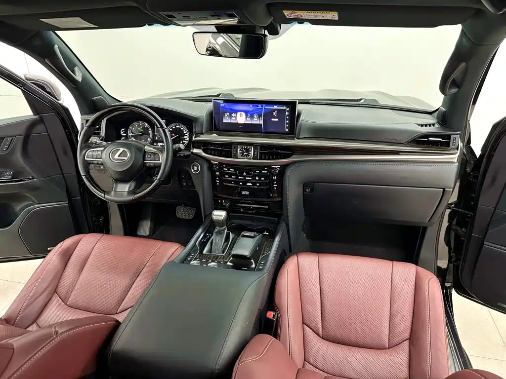 Lexus LX — миниатюра 14