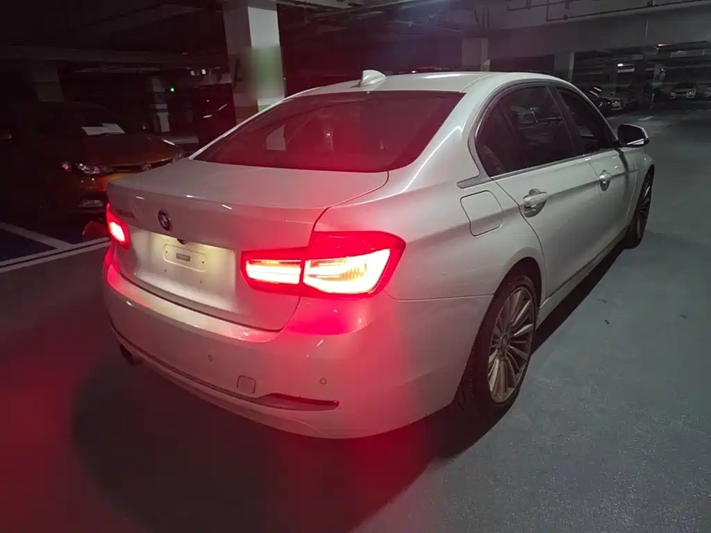 BMW 3 Series — миниатюра 7