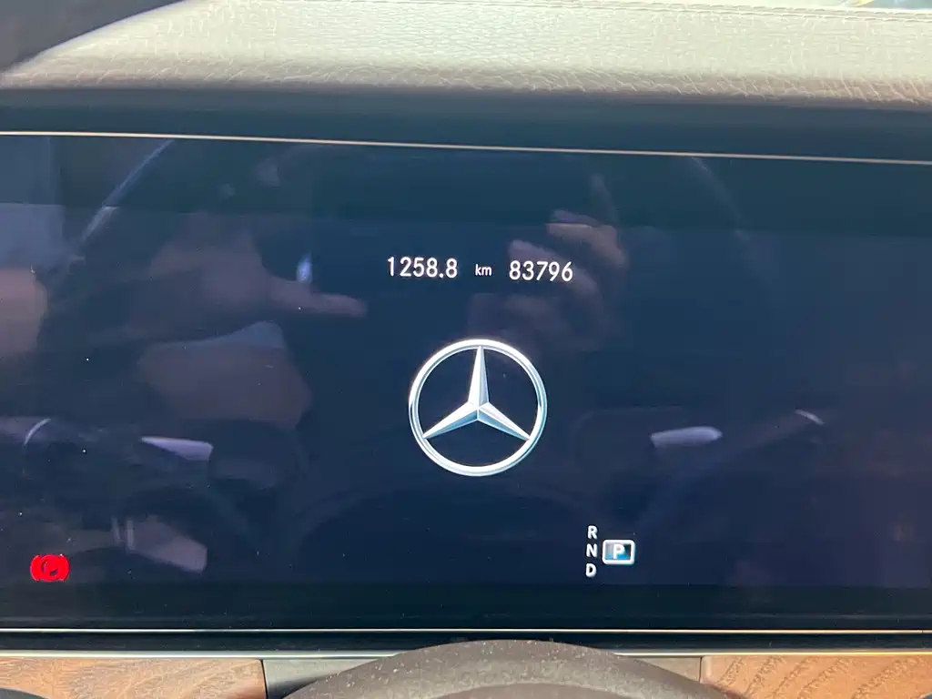 Mercedes-Benz E-Class — миниатюра 6