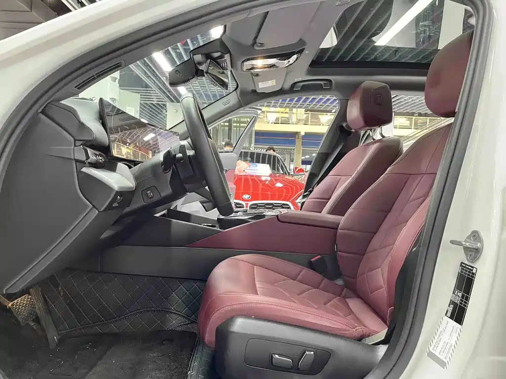 BMW 5 Series — миниатюра 7