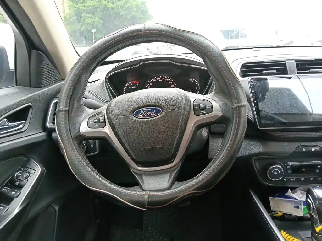 Ford Escort — миниатюра 3