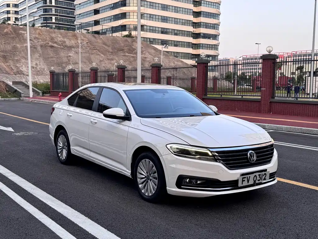 Volkswagen Lavida — миниатюра 3