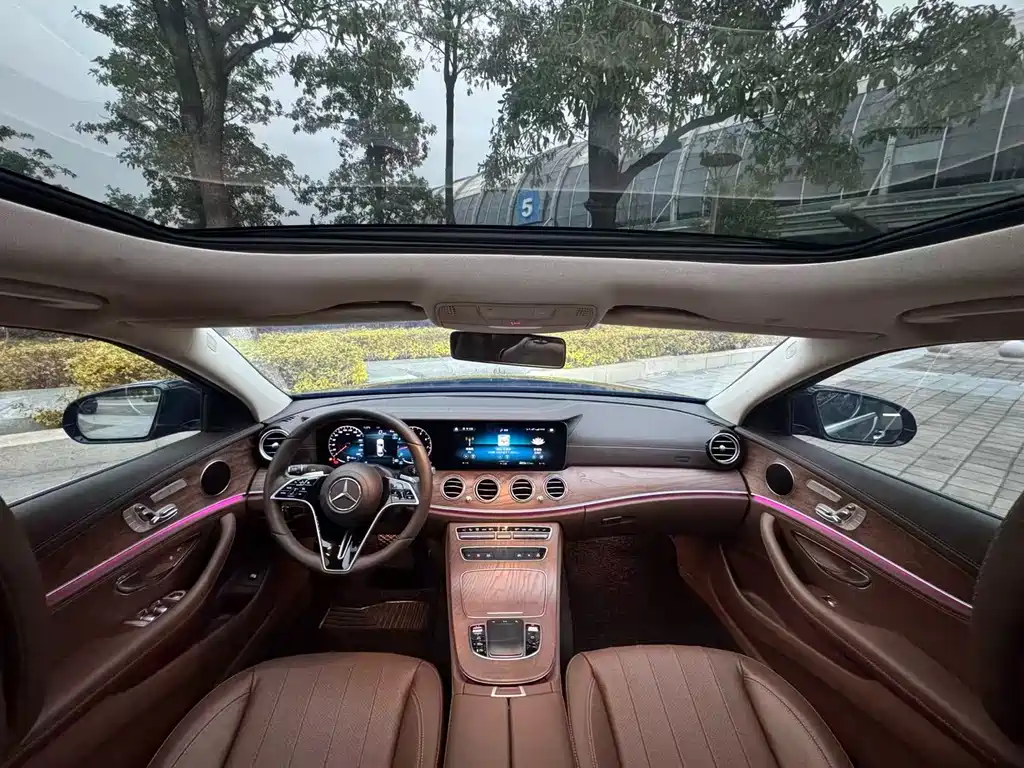 MERCEDES-BENZ E CLASS