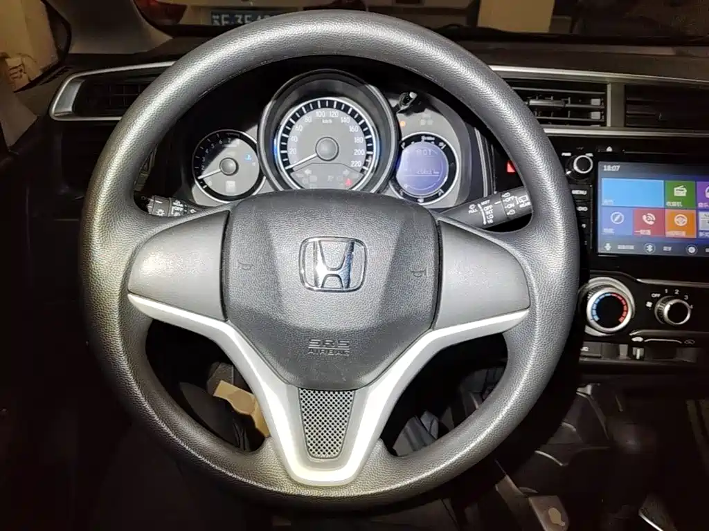 Honda Fit — миниатюра 11