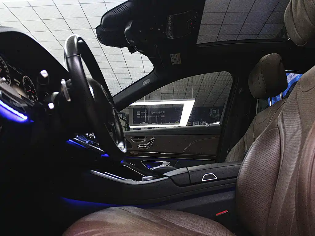 Mercedes-Benz S-Class — миниатюра 6