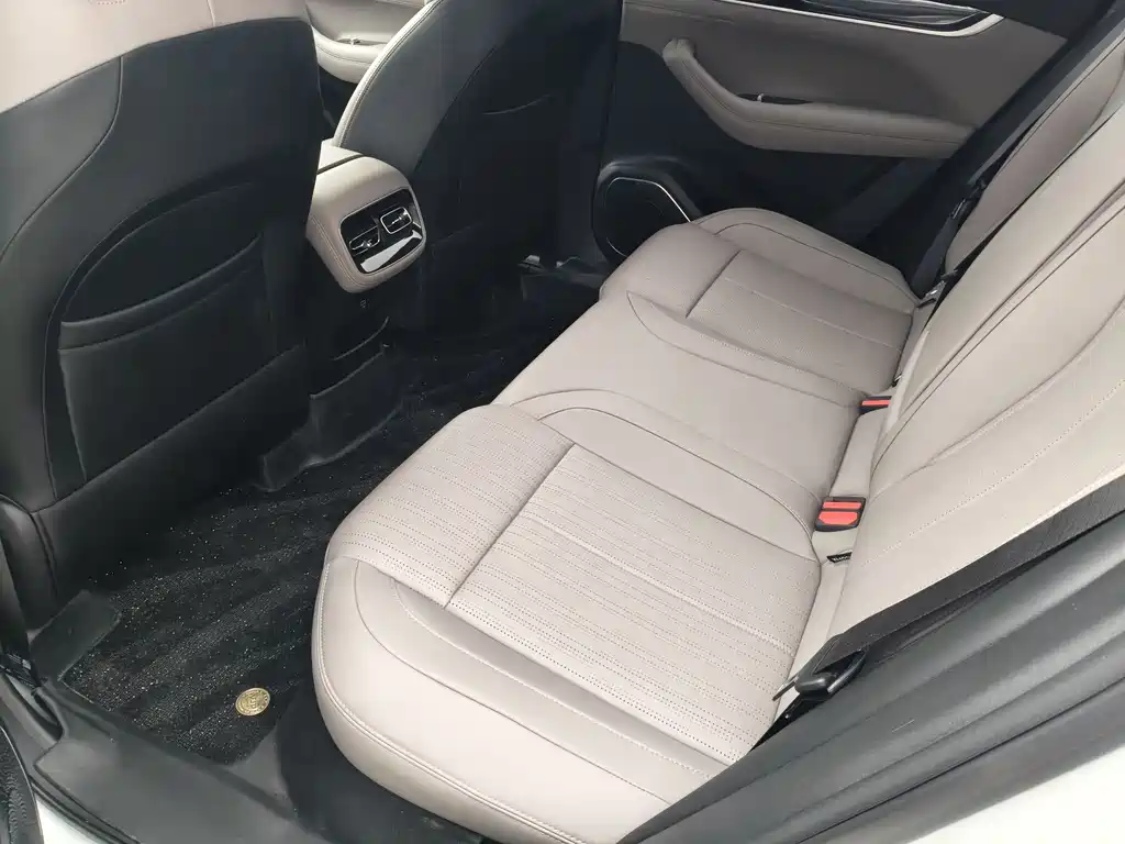 GEELY AUTOMOBILE BOYUE L