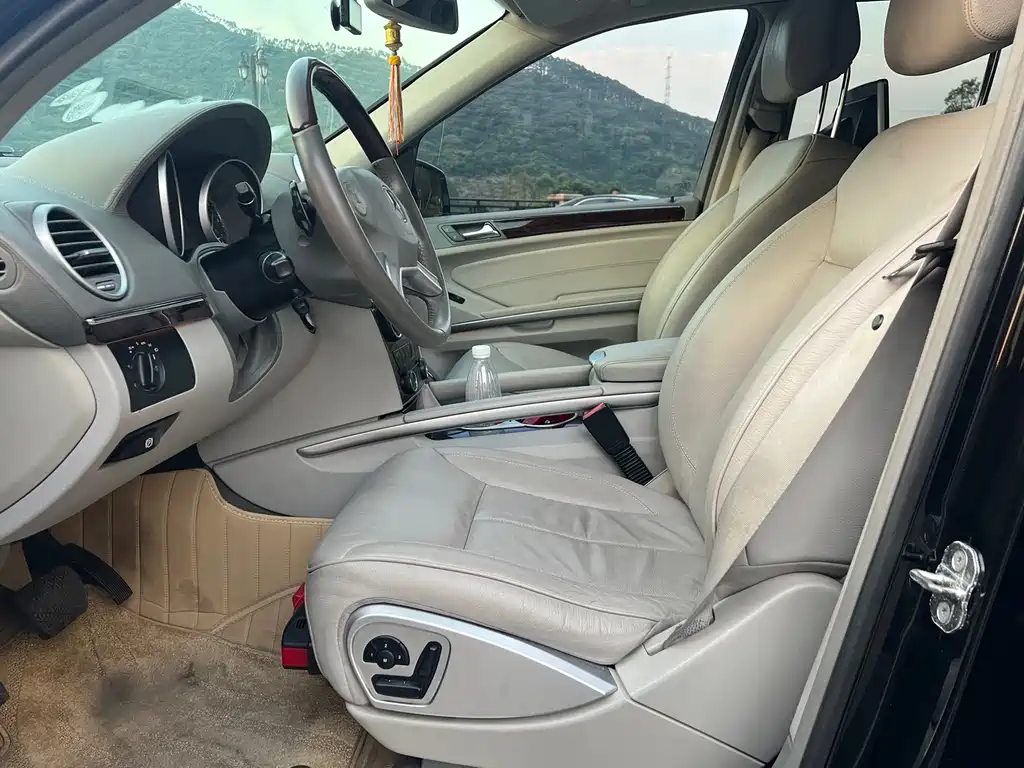 Mercedes-Benz GL-Class — миниатюра 8