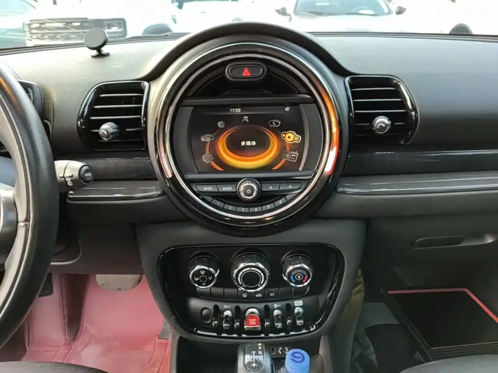MINI Mini Clubman — миниатюра 13