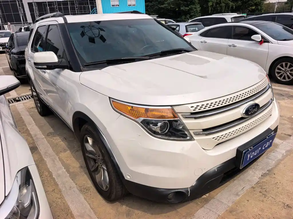 Ford Explorer (Import) — миниатюра 3