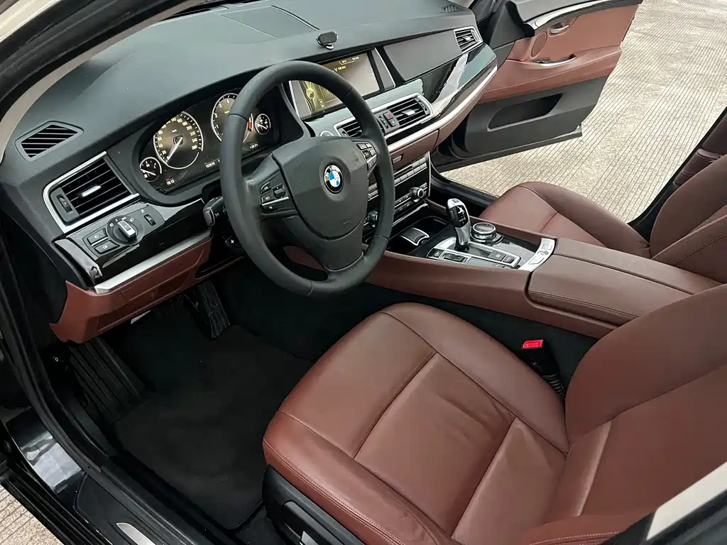BMW 5 Series GT — миниатюра 8
