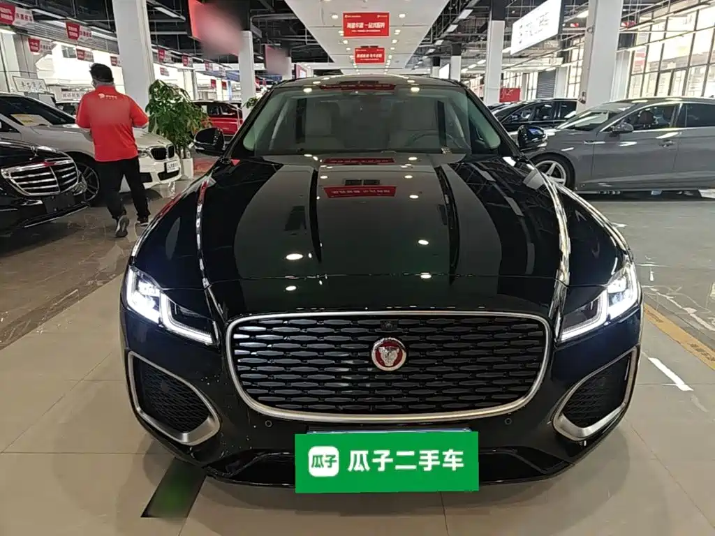 Jaguar XFL — миниатюра 3