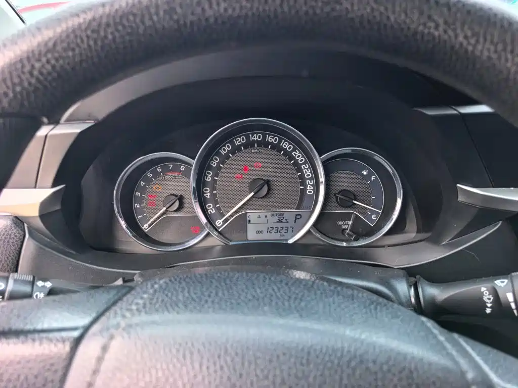 Toyota Corolla — миниатюра 12