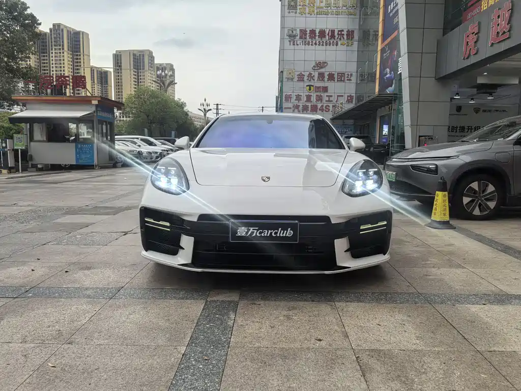 Porsche Panamera 2010 Panamera 4 3.6L