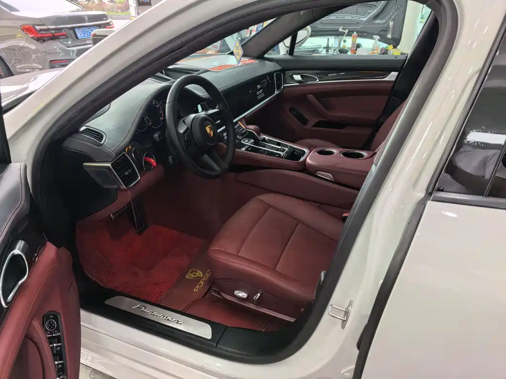 Porsche Panamera 2010 Panamera 4 3.6L
