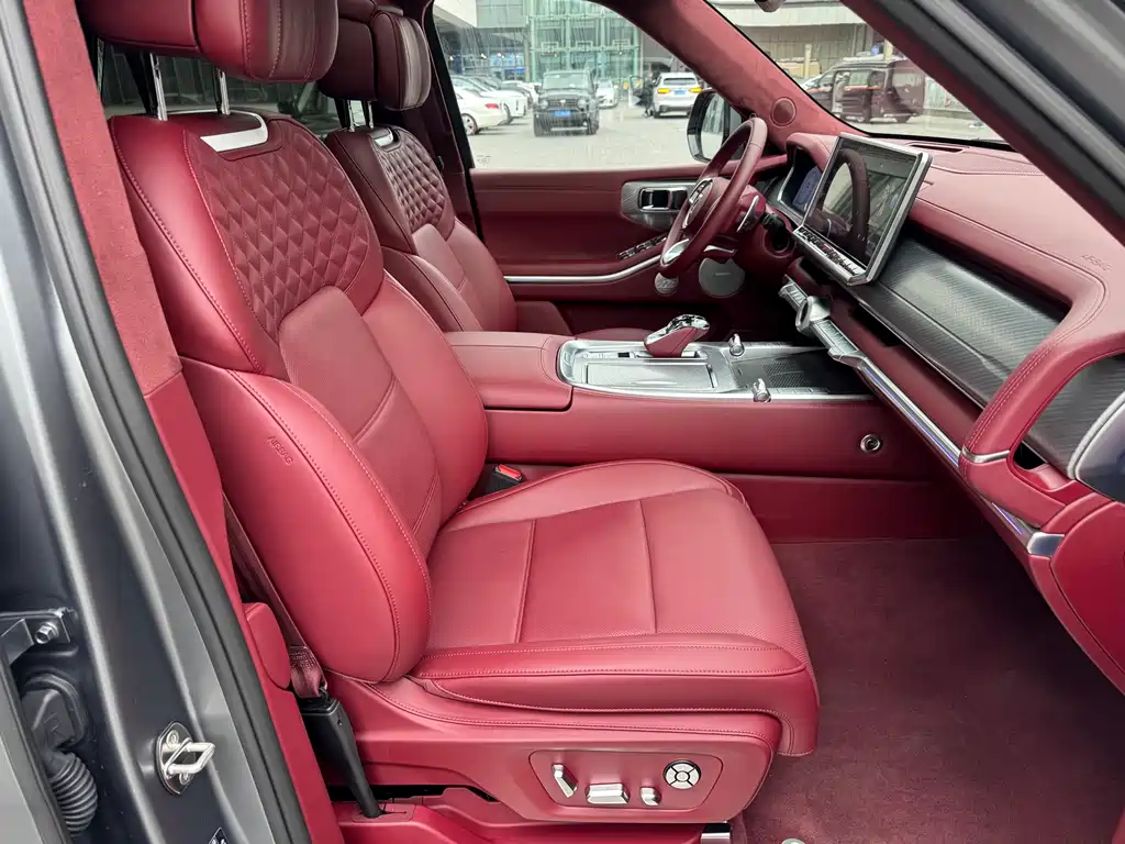 TANK TANK 700 NEW ENERGY