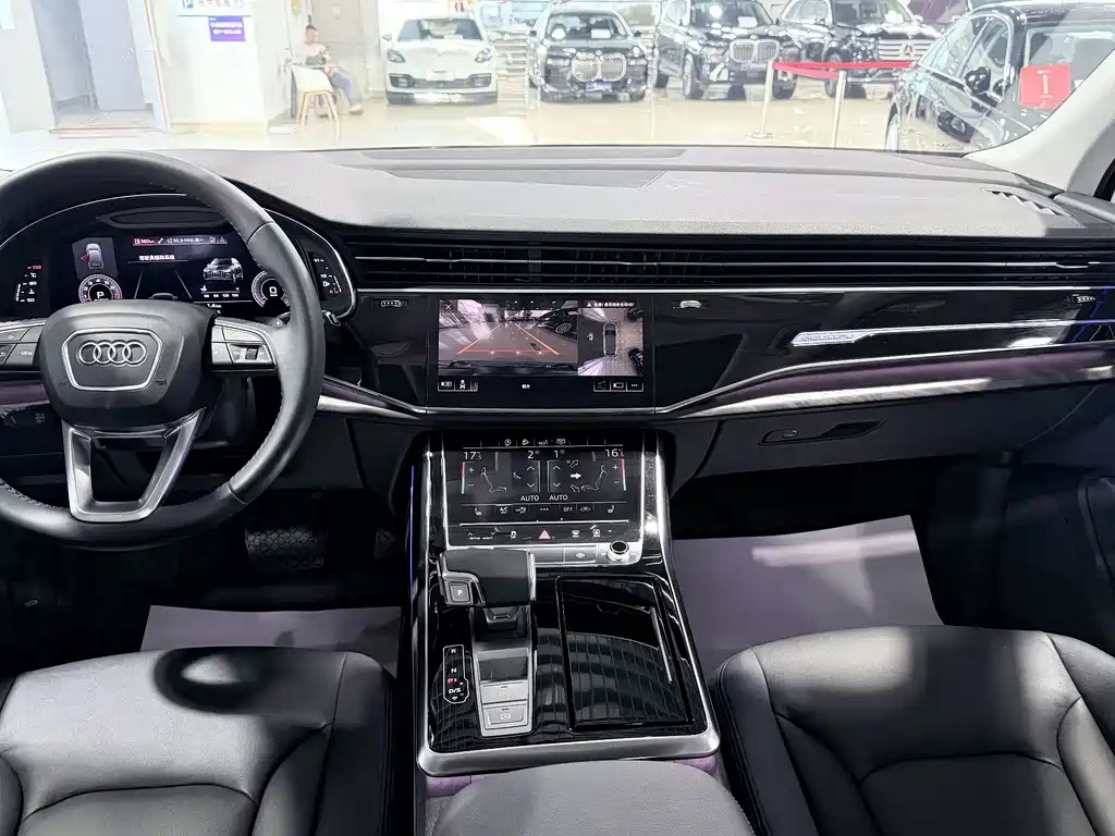 Audi Q7 — миниатюра 12