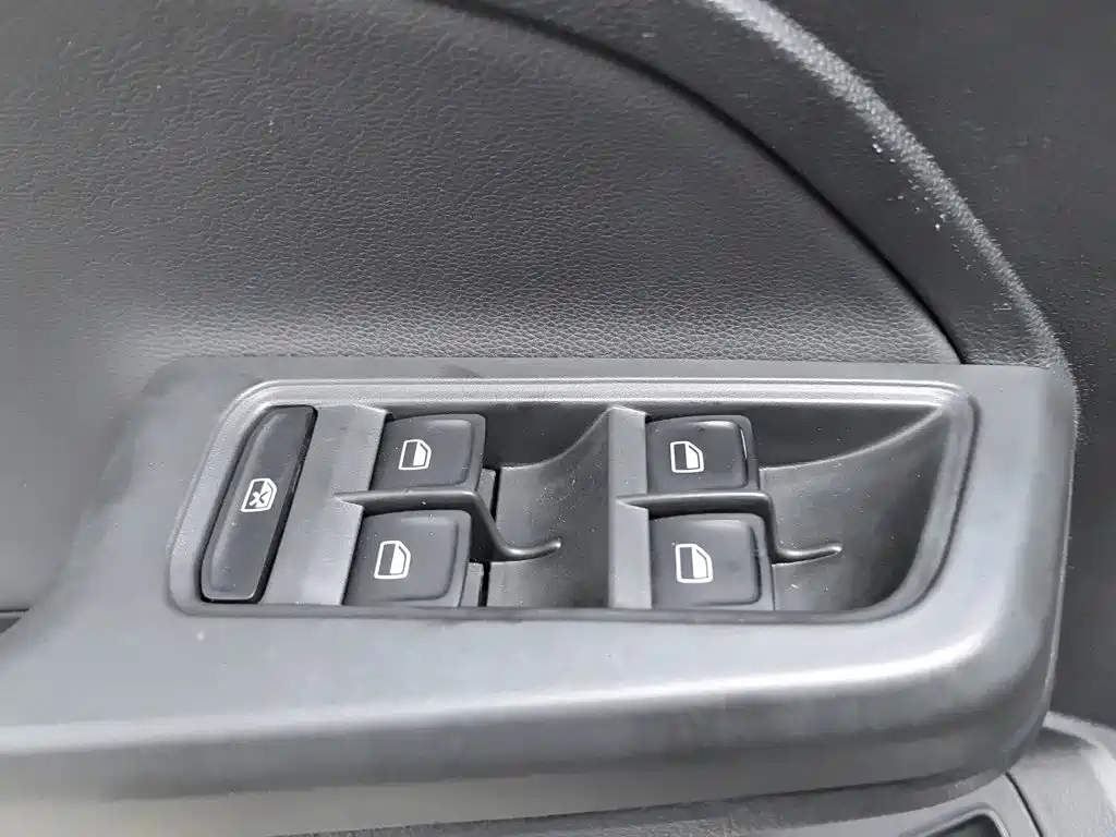 Volkswagen Lavida — миниатюра 9