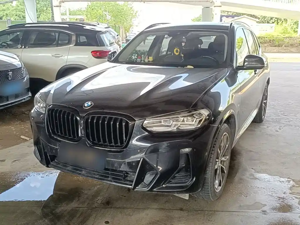 宝马X3 2022款 改款二 xDrive30i 领先型 M曜夜套装 2023