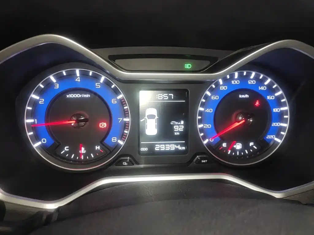 Geely Vision X3 — миниатюра 12