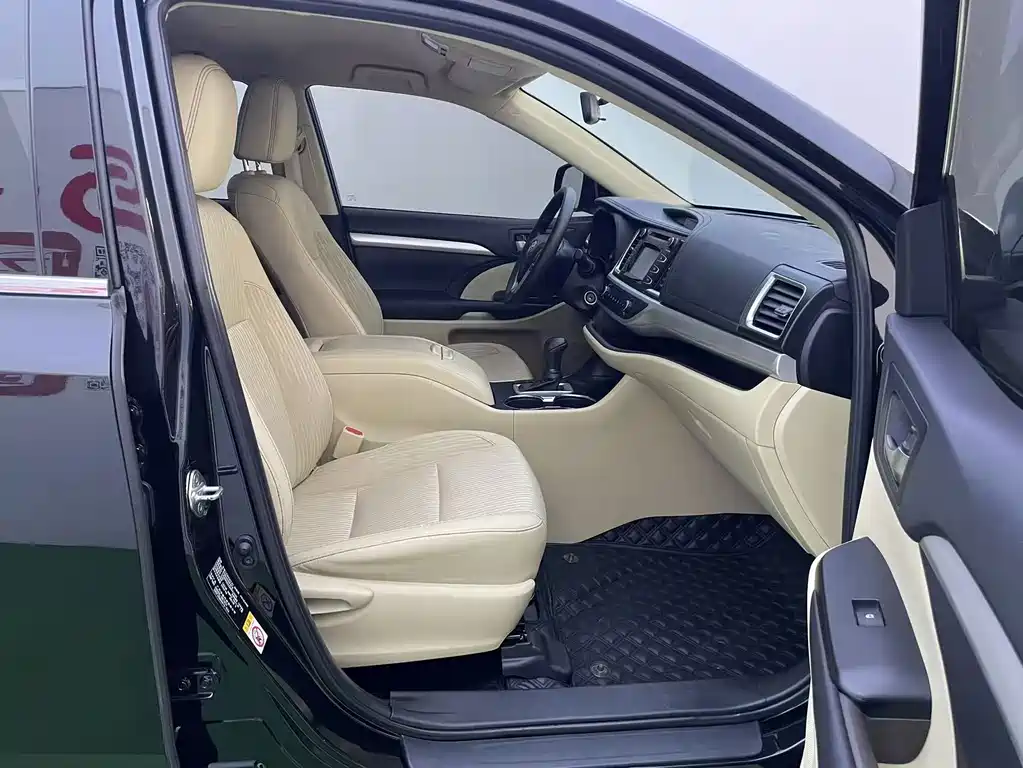 Toyota Highlander — миниатюра 12