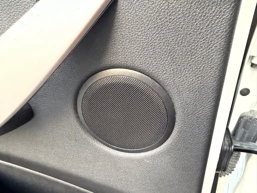 BMW 3 Series — миниатюра 8