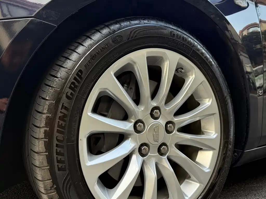 Cadillac XTS — миниатюра 3